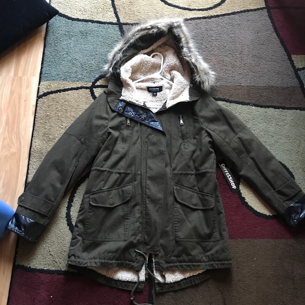 CoffeeShop Coat with Faux Fur Hood Trim - New